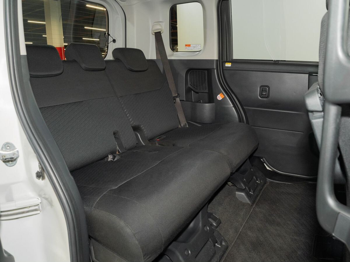 Toyota Roomy 2017 - фото автомобиля