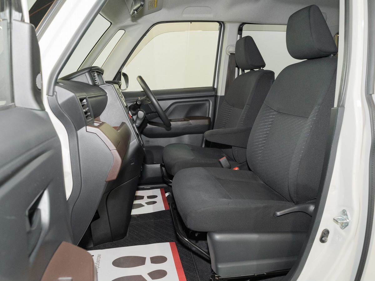 Toyota Roomy 2017 - фото автомобиля