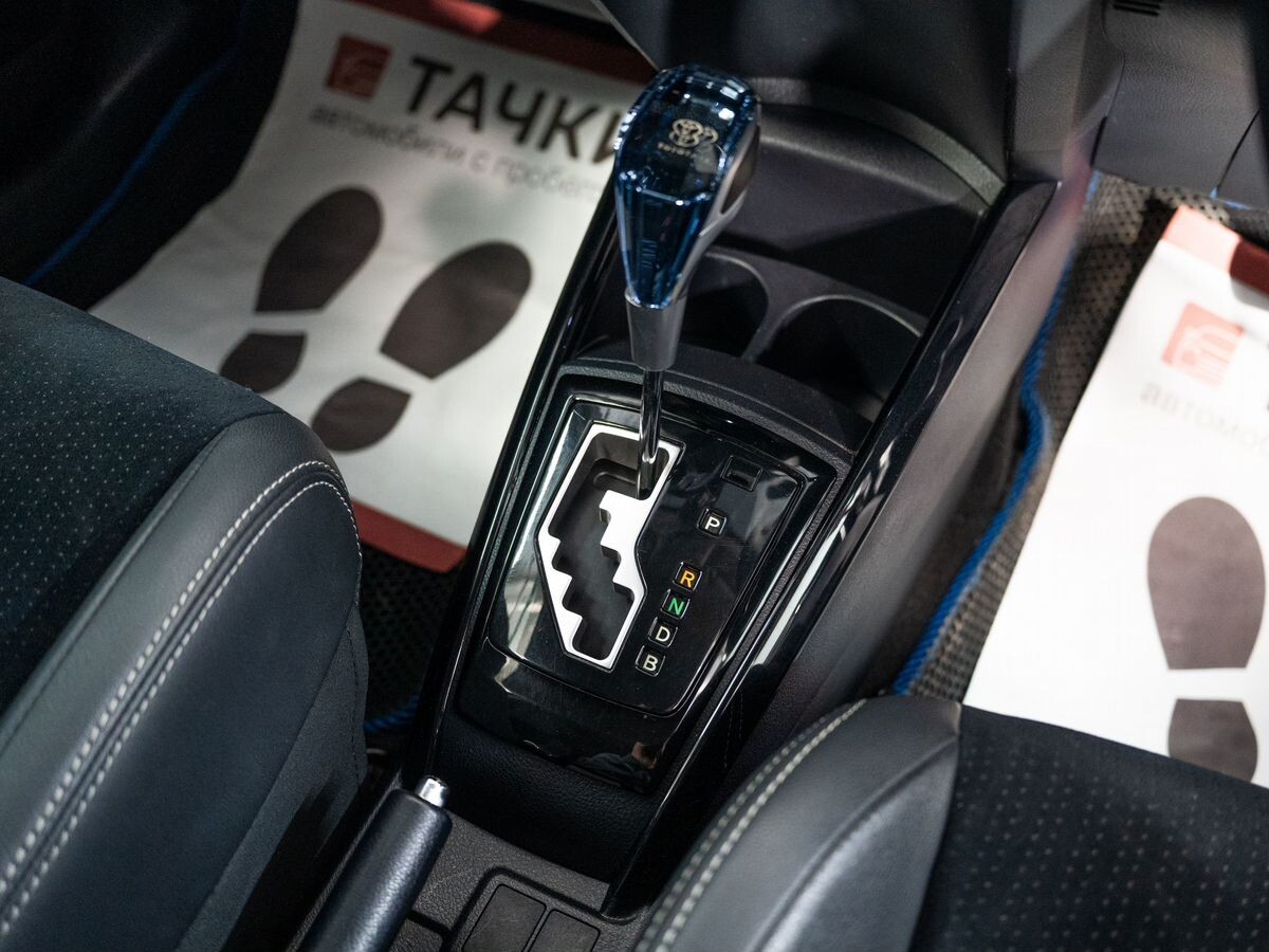 Toyota Corolla 2017 - фото автомобиля