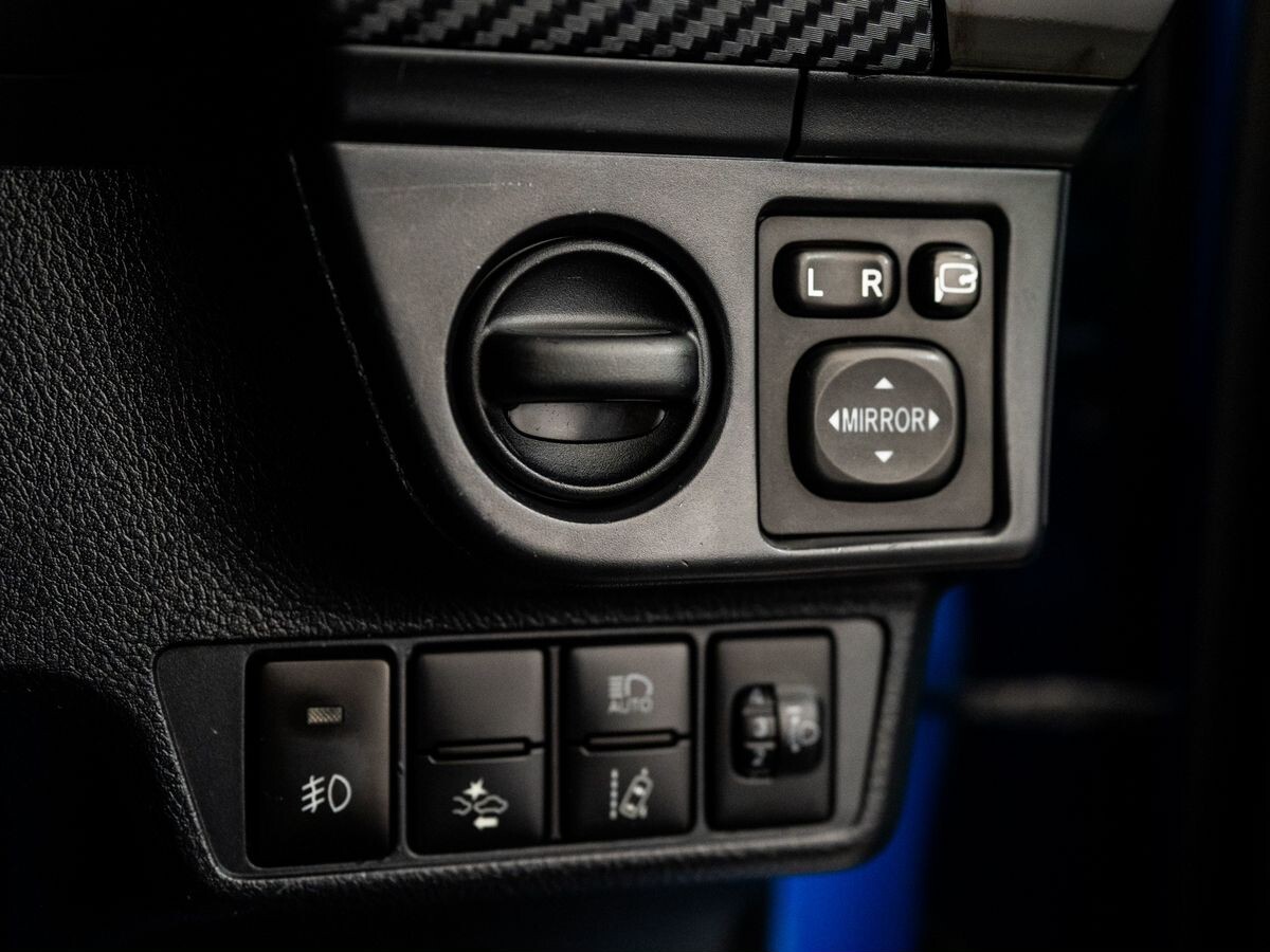 Toyota Corolla 2017 - фото автомобиля