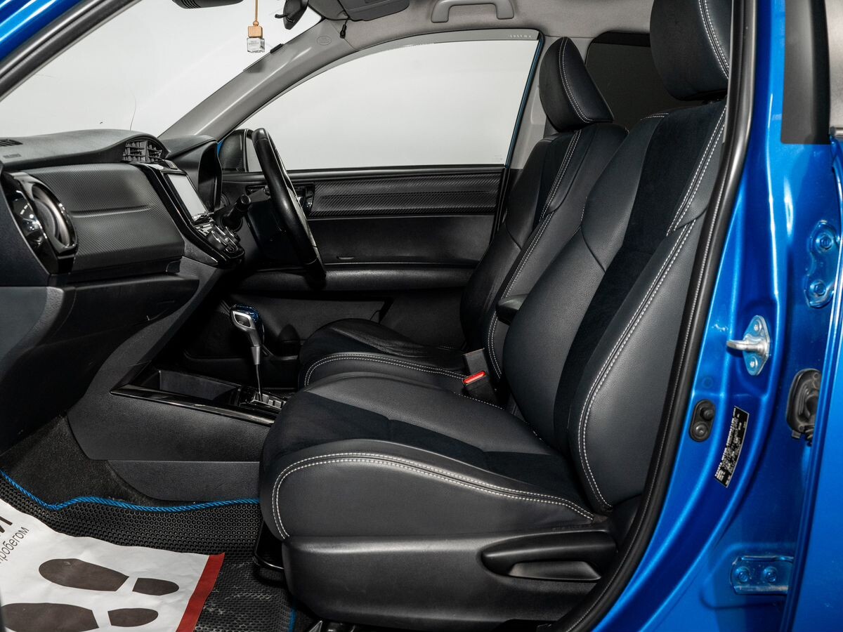 Toyota Corolla 2017 - фото автомобиля