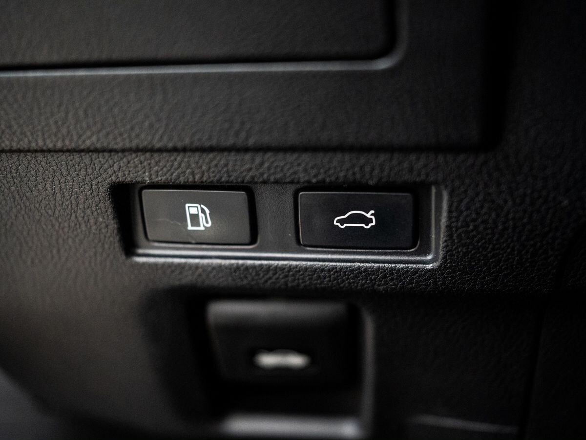 Lexus ES 2020 - фото автомобиля