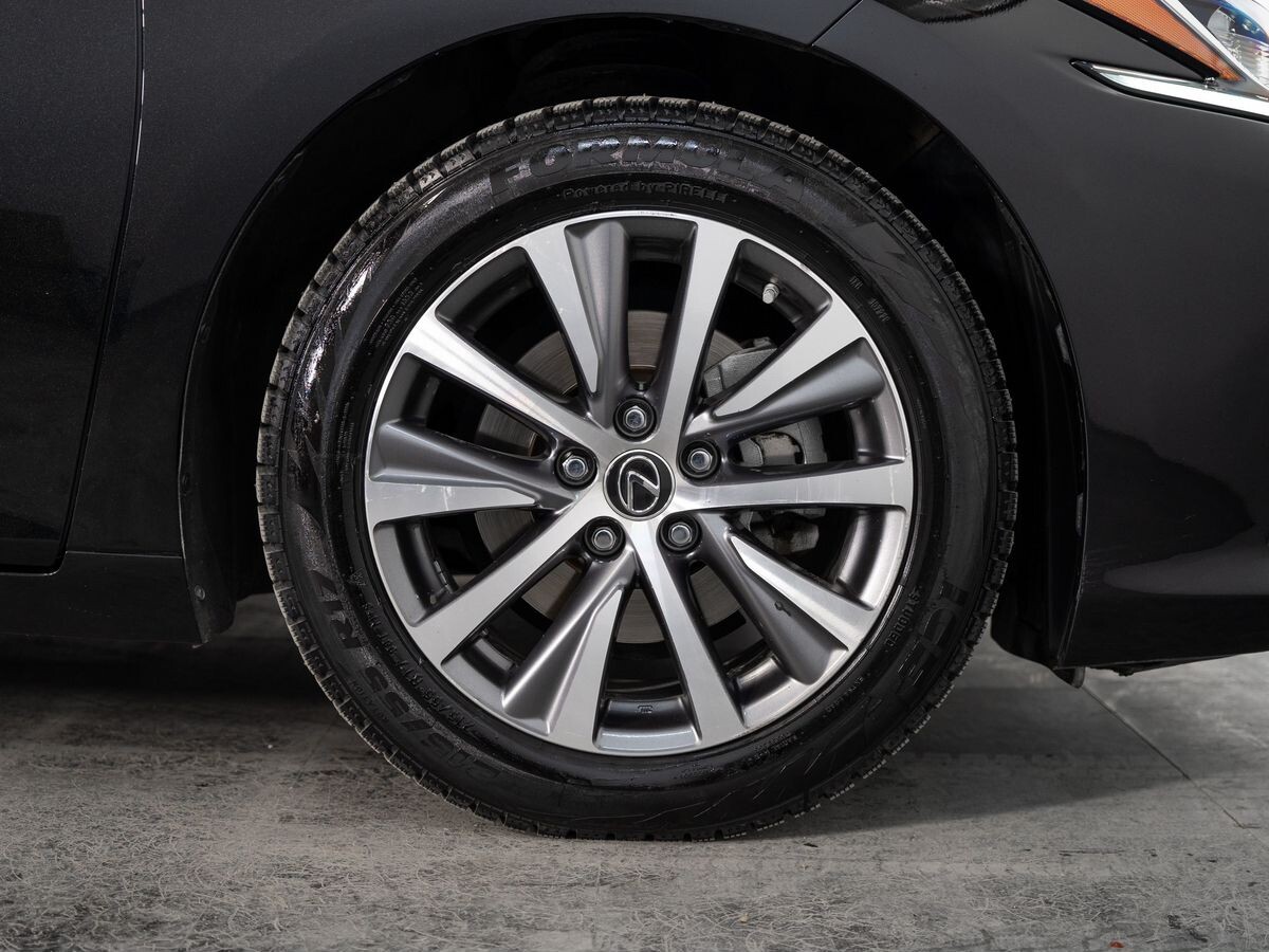 Lexus ES 2020 - фото автомобиля