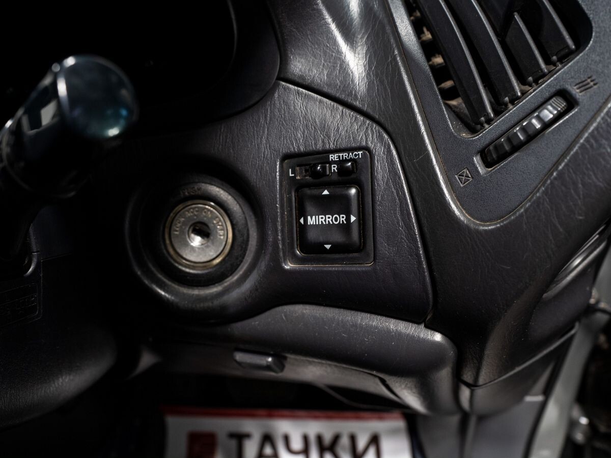 Toyota Harrier 2000 - фото автомобиля