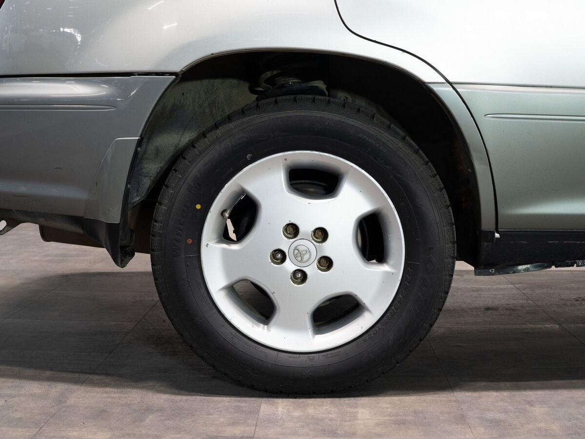 Toyota Harrier 2000 - фото автомобиля