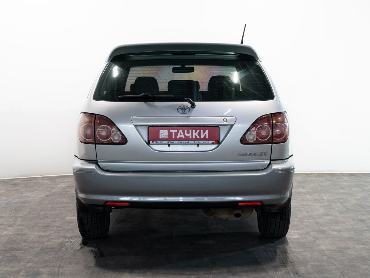 Toyota Harrier 2000 - фото автомобиля