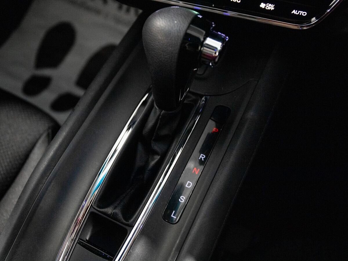 Honda Vezel 2015 - фото автомобиля