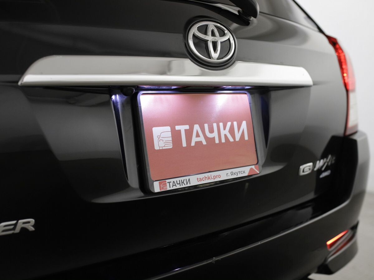 Toyota Corolla 2013 - фото автомобиля