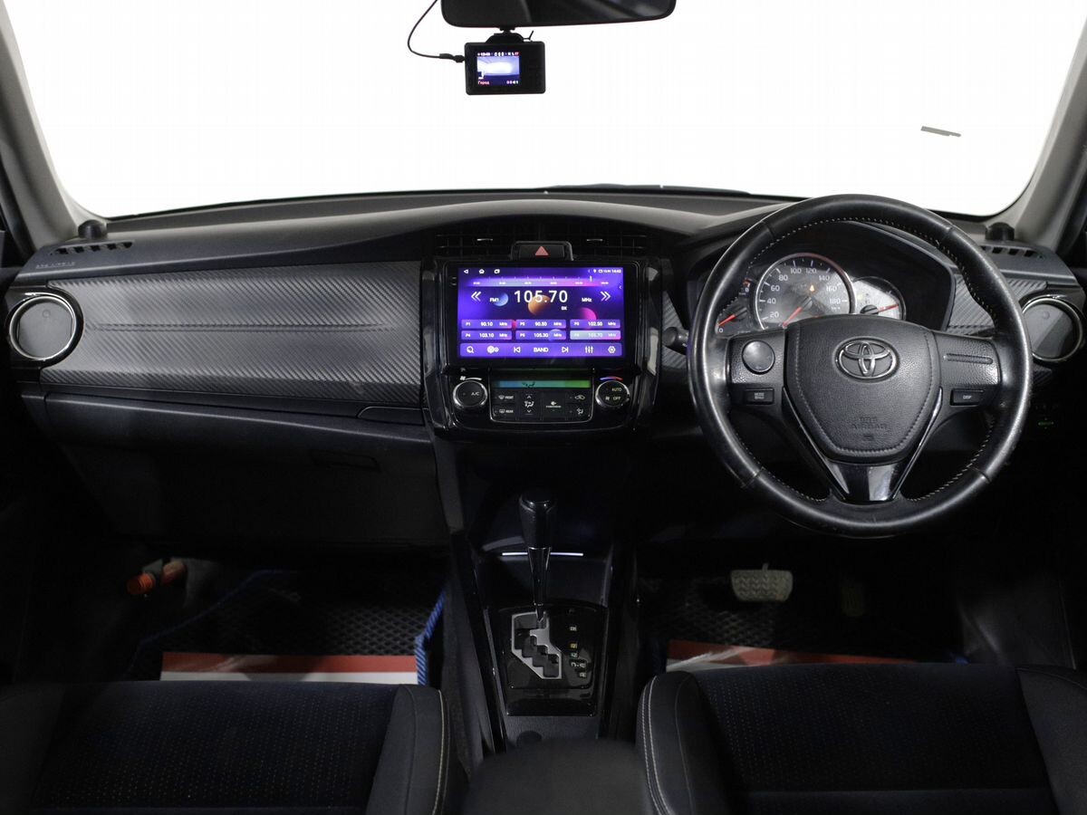 Toyota Corolla 2013 - фото автомобиля