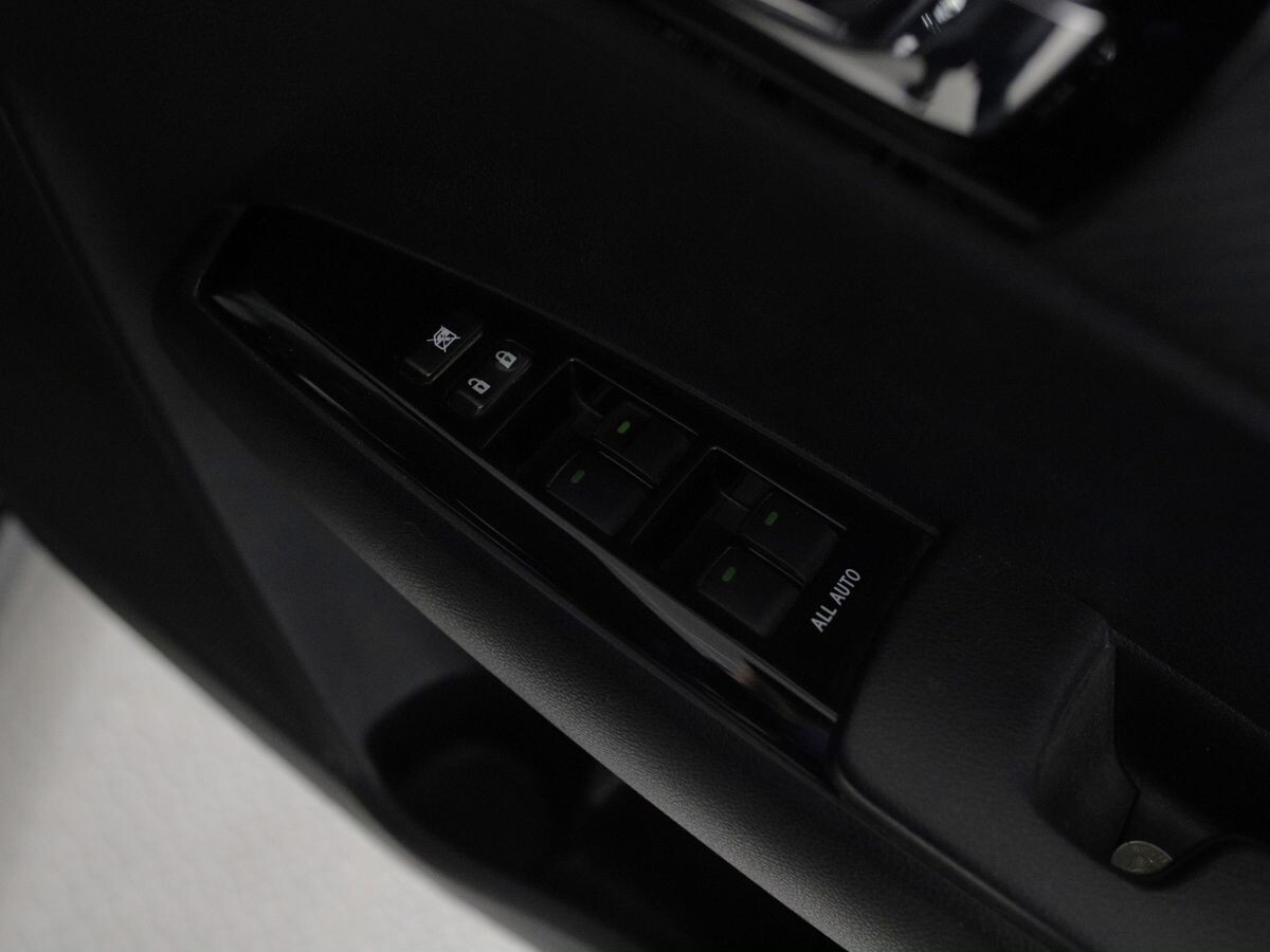 Toyota Corolla 2013 - фото автомобиля