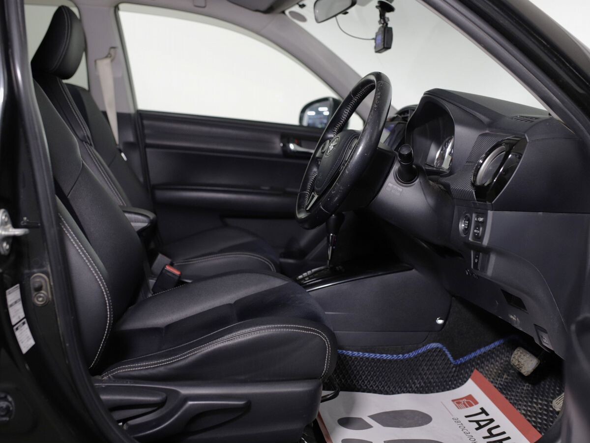 Toyota Corolla 2013 - фото автомобиля