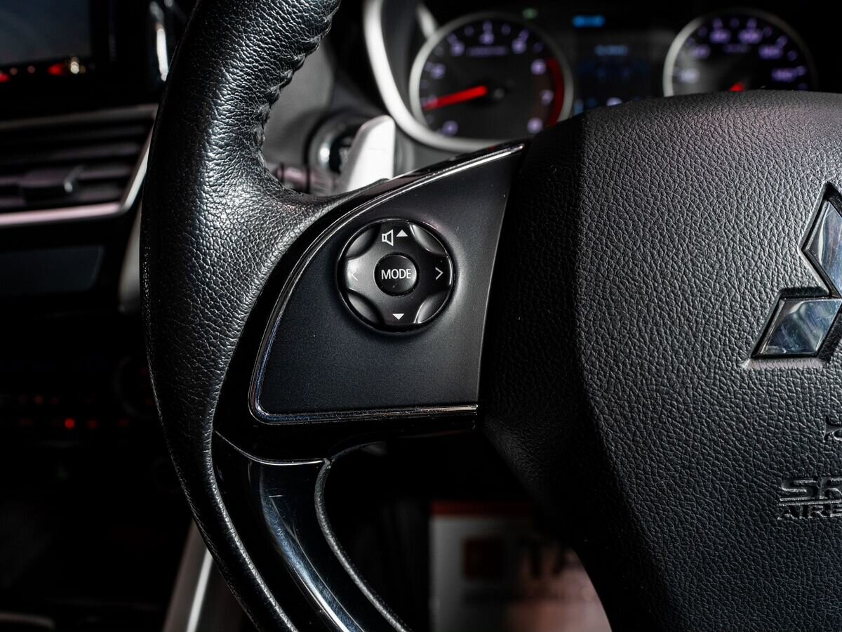 Mitsubishi Eclipse Cross 2018 - фото автомобиля