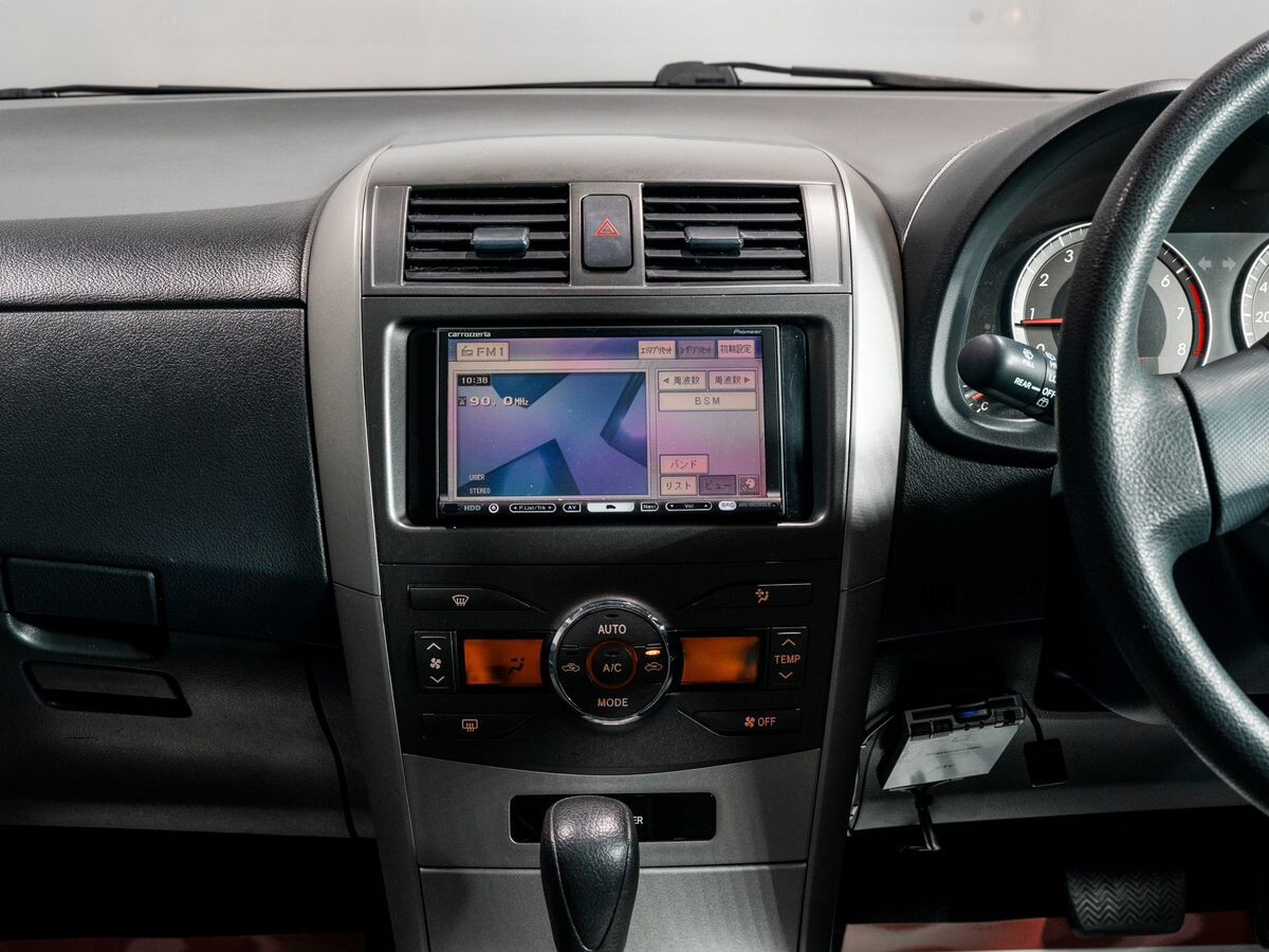 Toyota Corolla 2010 - фото автомобиля