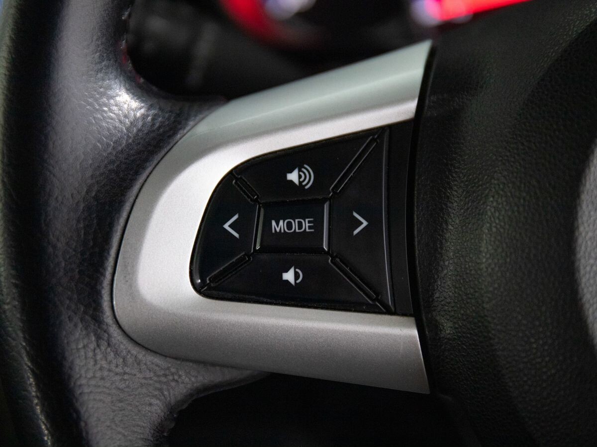 Toyota Tank 2016 - фото автомобиля