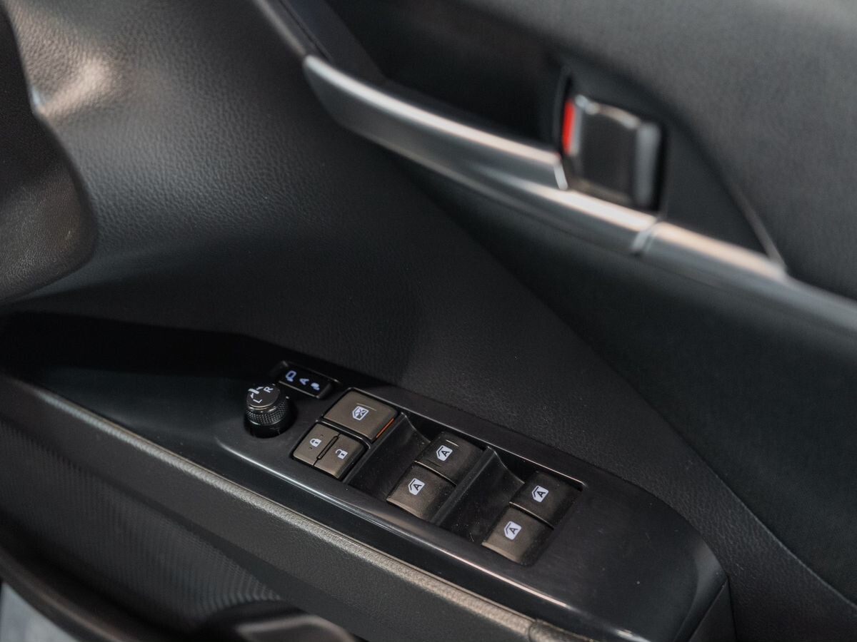 Toyota Camry 2019 - фото автомобиля