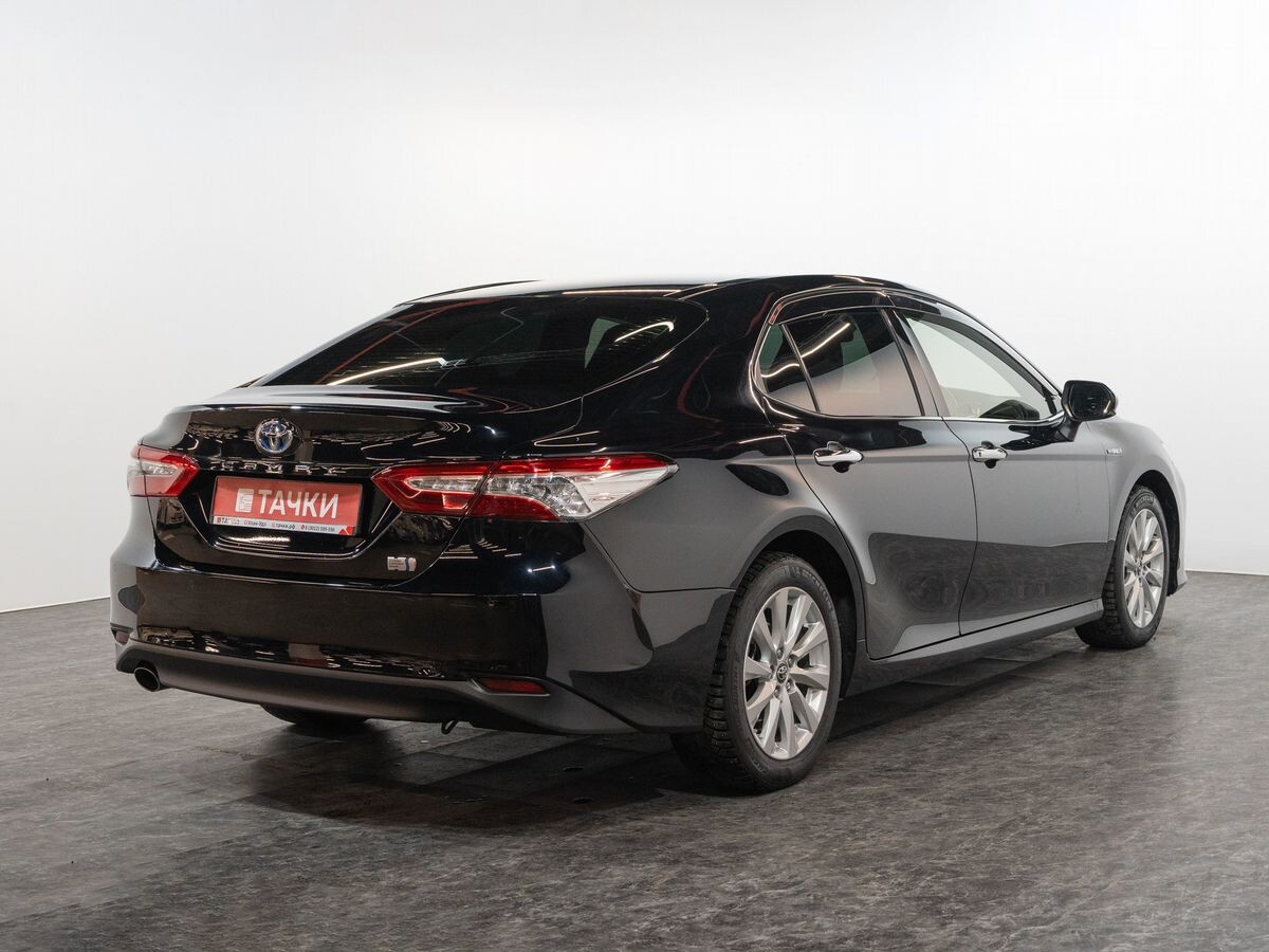 Toyota Camry 2019 - фото автомобиля