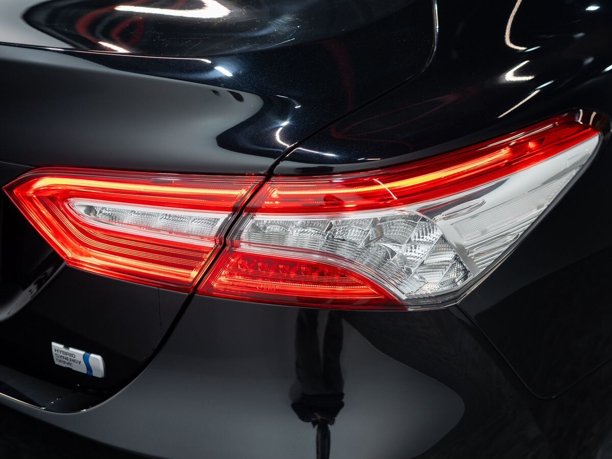 Toyota Camry 2019 - фото автомобиля