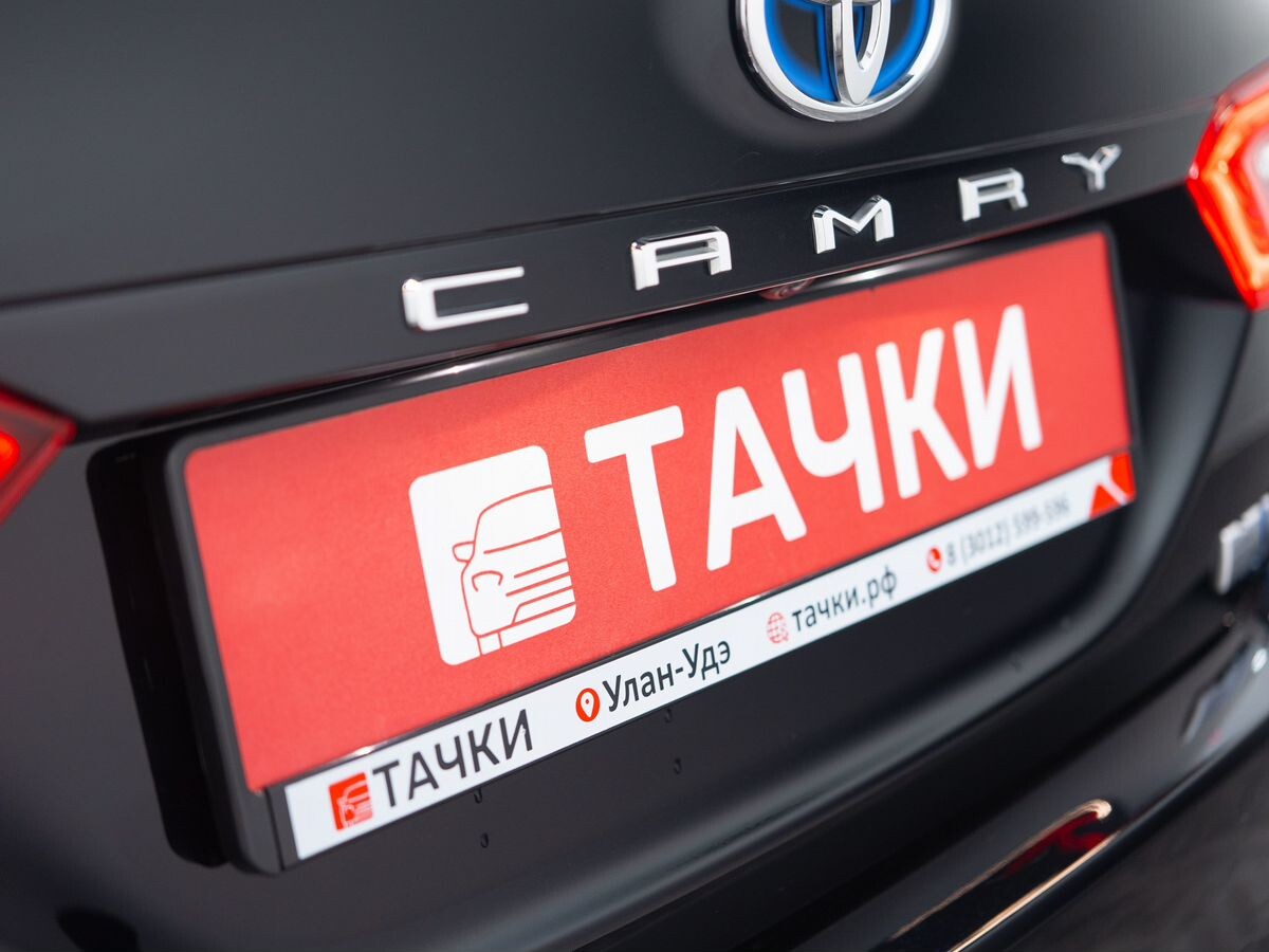 Toyota Camry 2019 - фото автомобиля