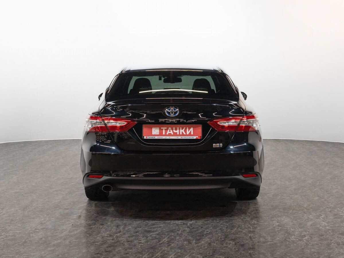 Toyota Camry 2019 - фото автомобиля