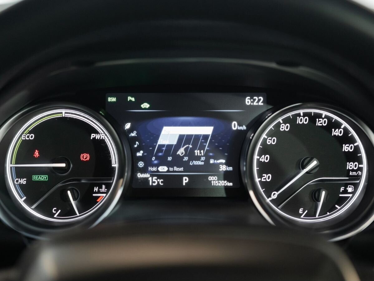 Toyota Camry 2019 - фото автомобиля