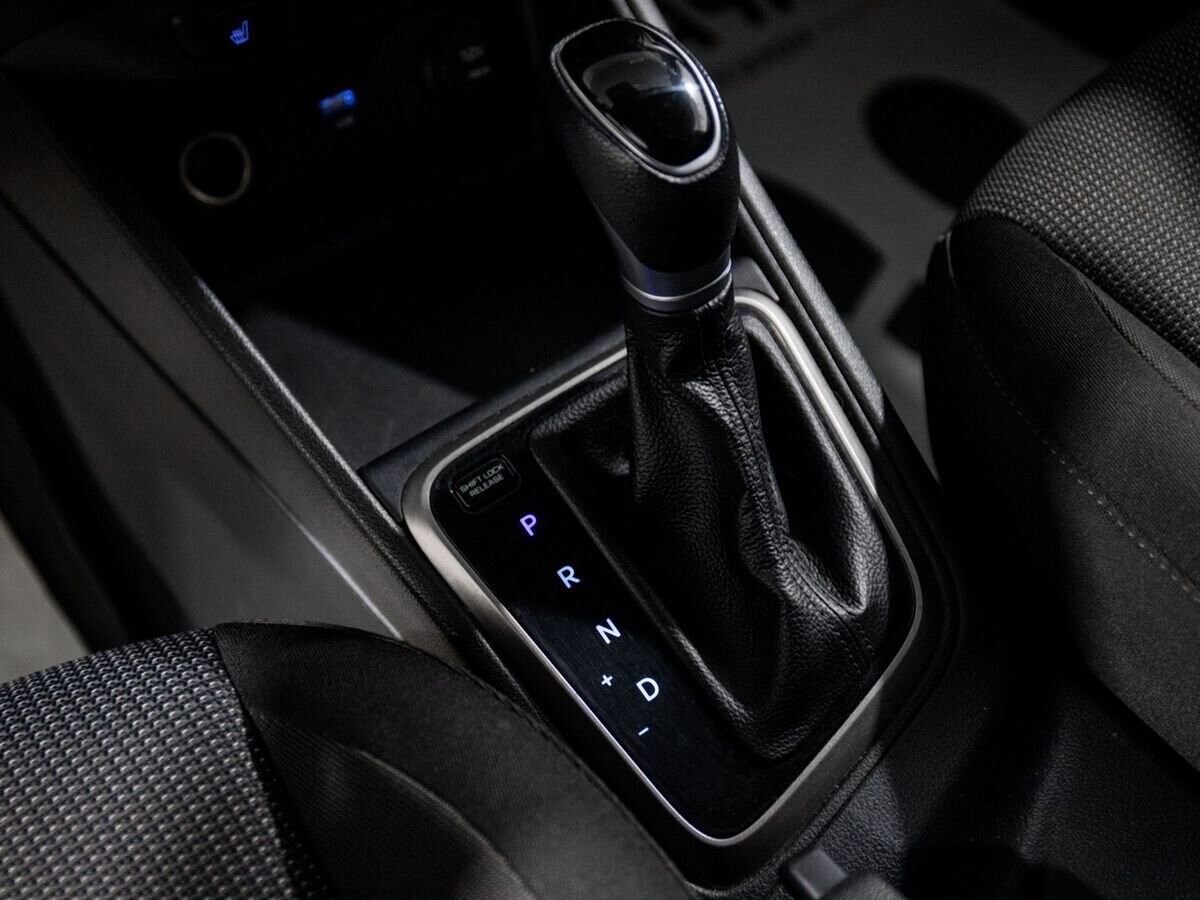 Hyundai Solaris 2021 - фото автомобиля