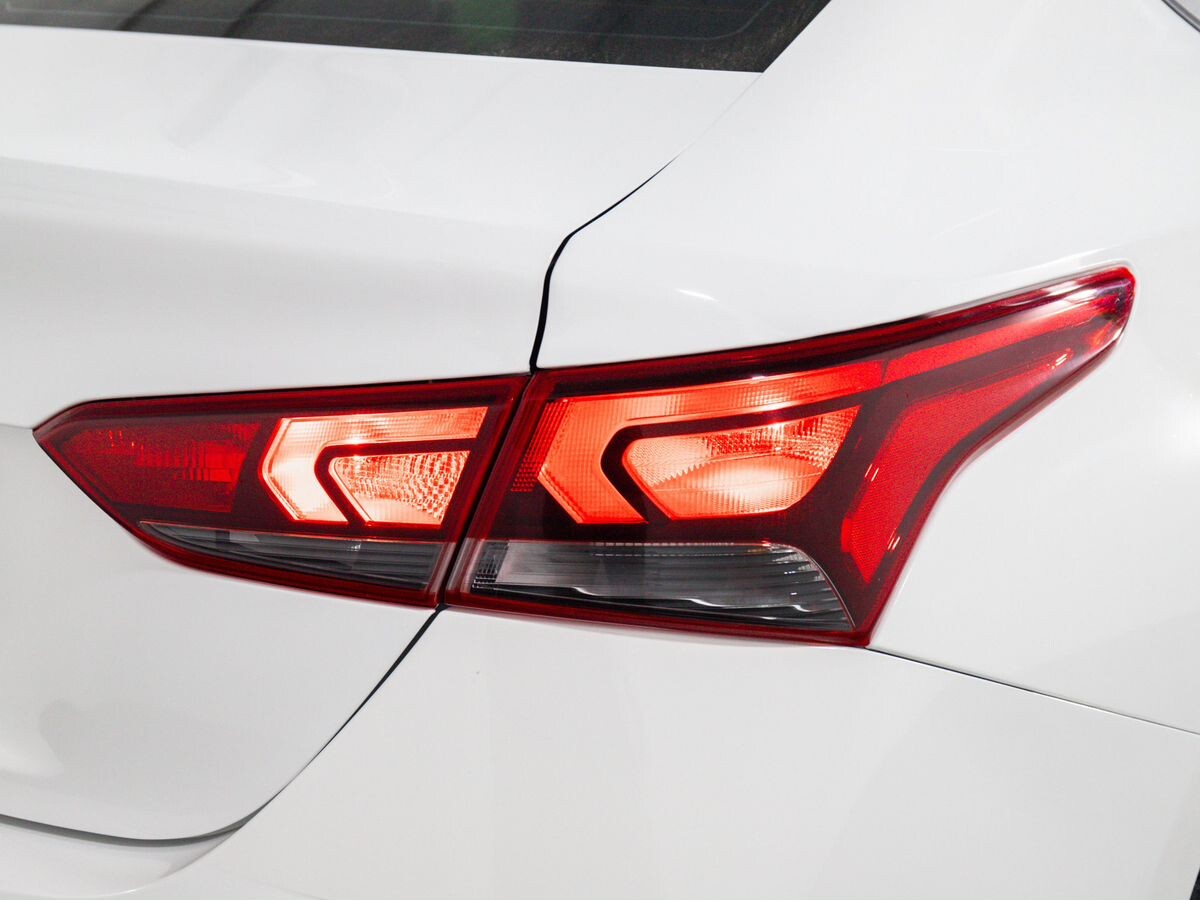 Hyundai Solaris 2021 - фото автомобиля