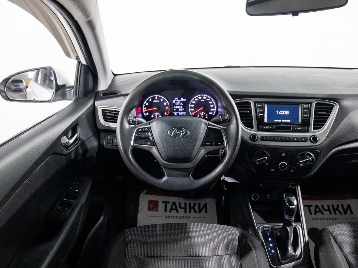 Hyundai Solaris 2021 - фото автомобиля