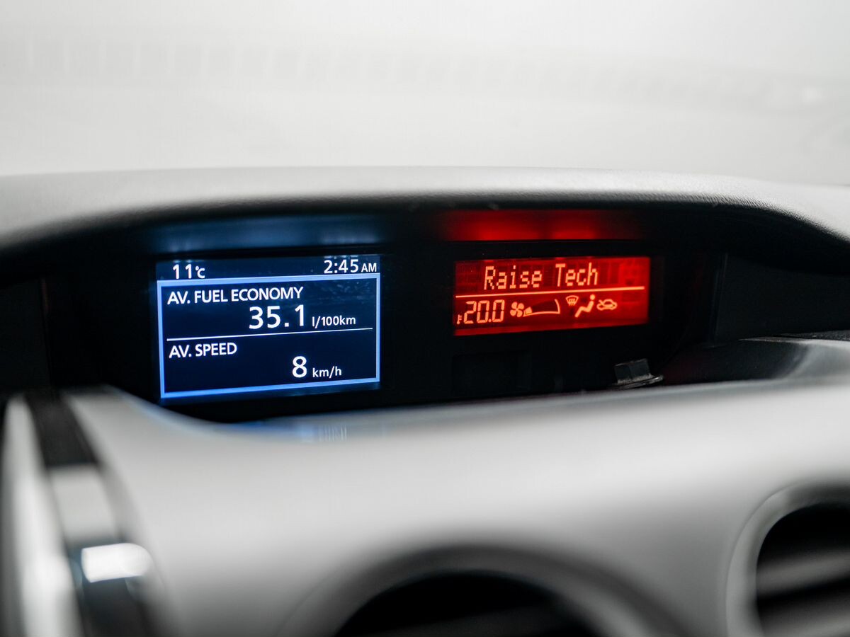 Mazda CX-7 2011 - фото автомобиля