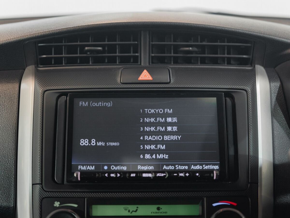 Toyota Corolla 2017 - фото автомобиля