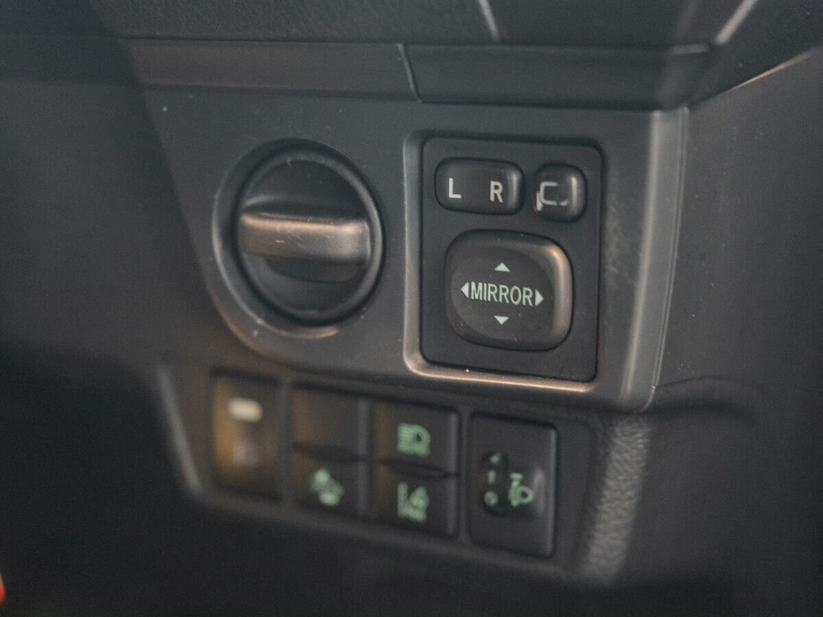 Toyota Corolla 2017 - фото автомобиля