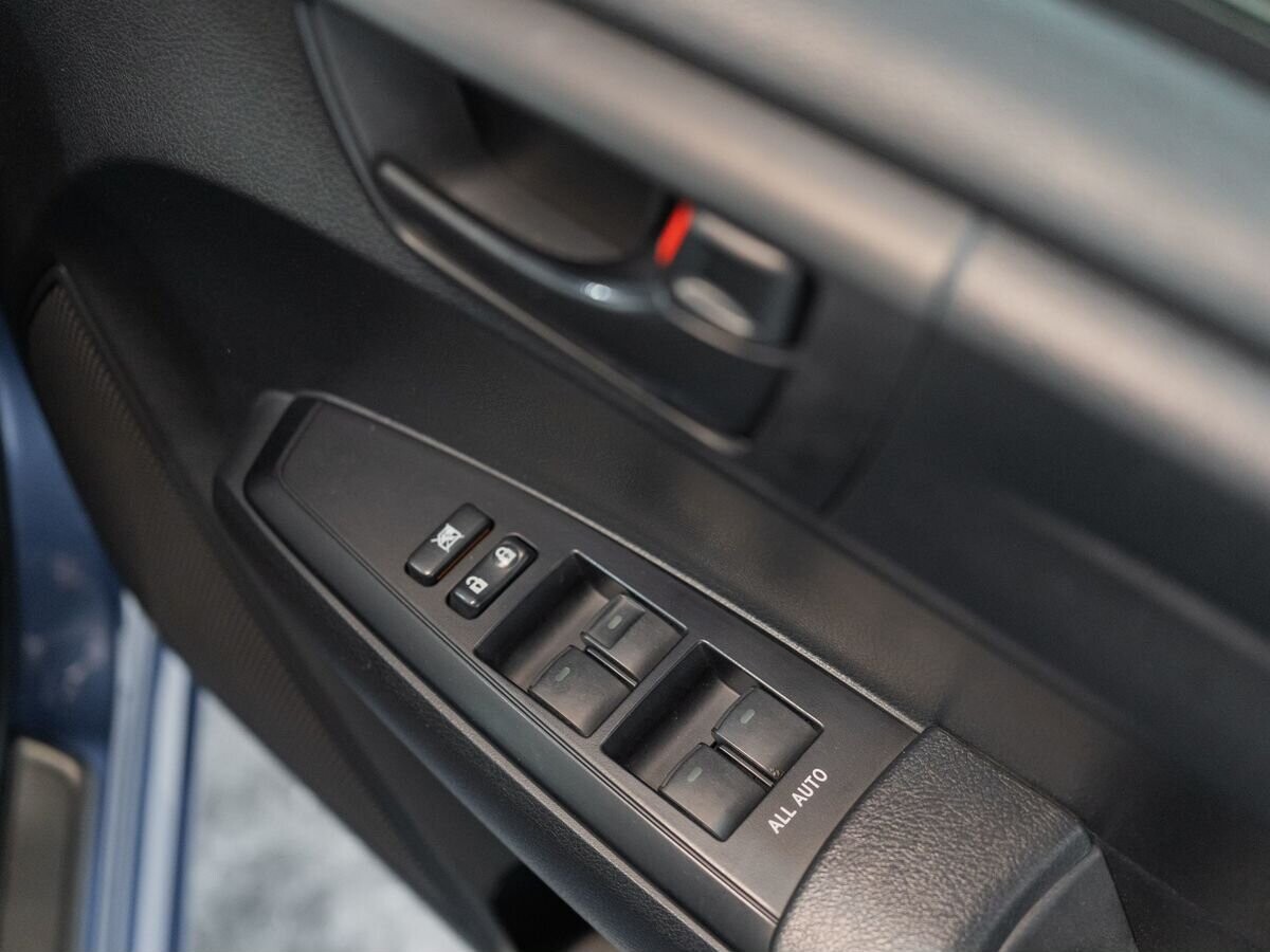 Toyota Corolla 2017 - фото автомобиля