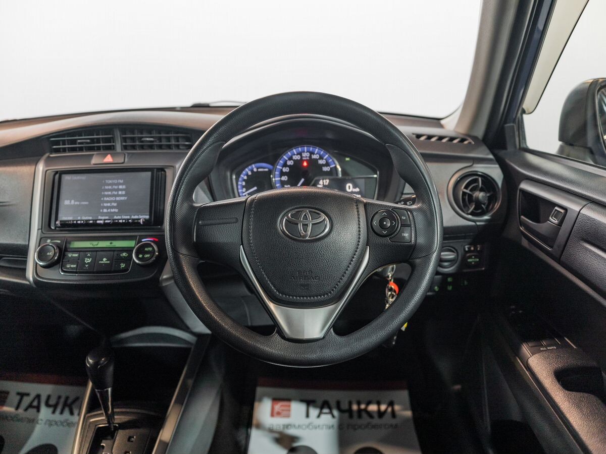 Toyota Corolla 2017 - фото автомобиля