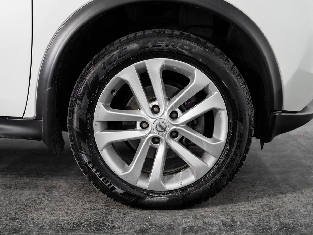 Nissan Juke 2015 - фото автомобиля