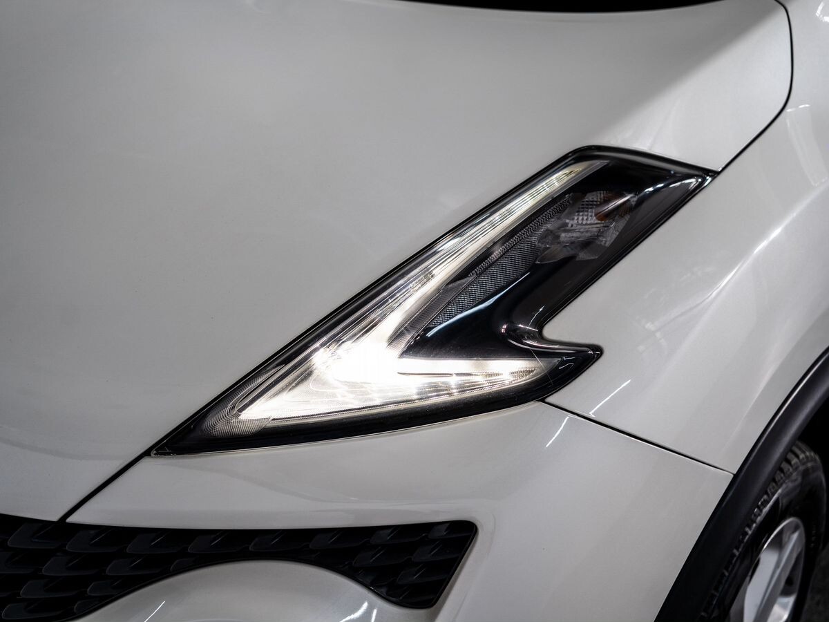 Nissan Juke 2015 - фото автомобиля