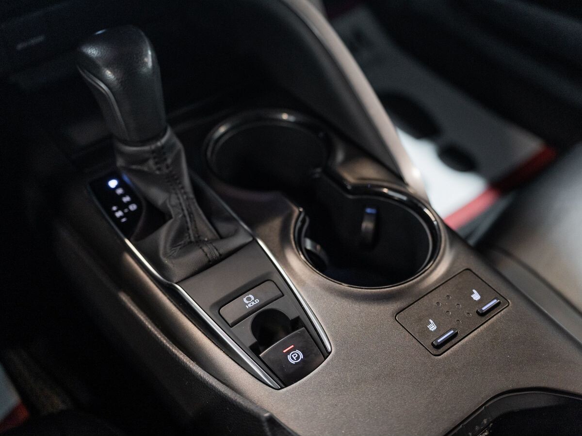 Toyota Camry 2021 - фото автомобиля