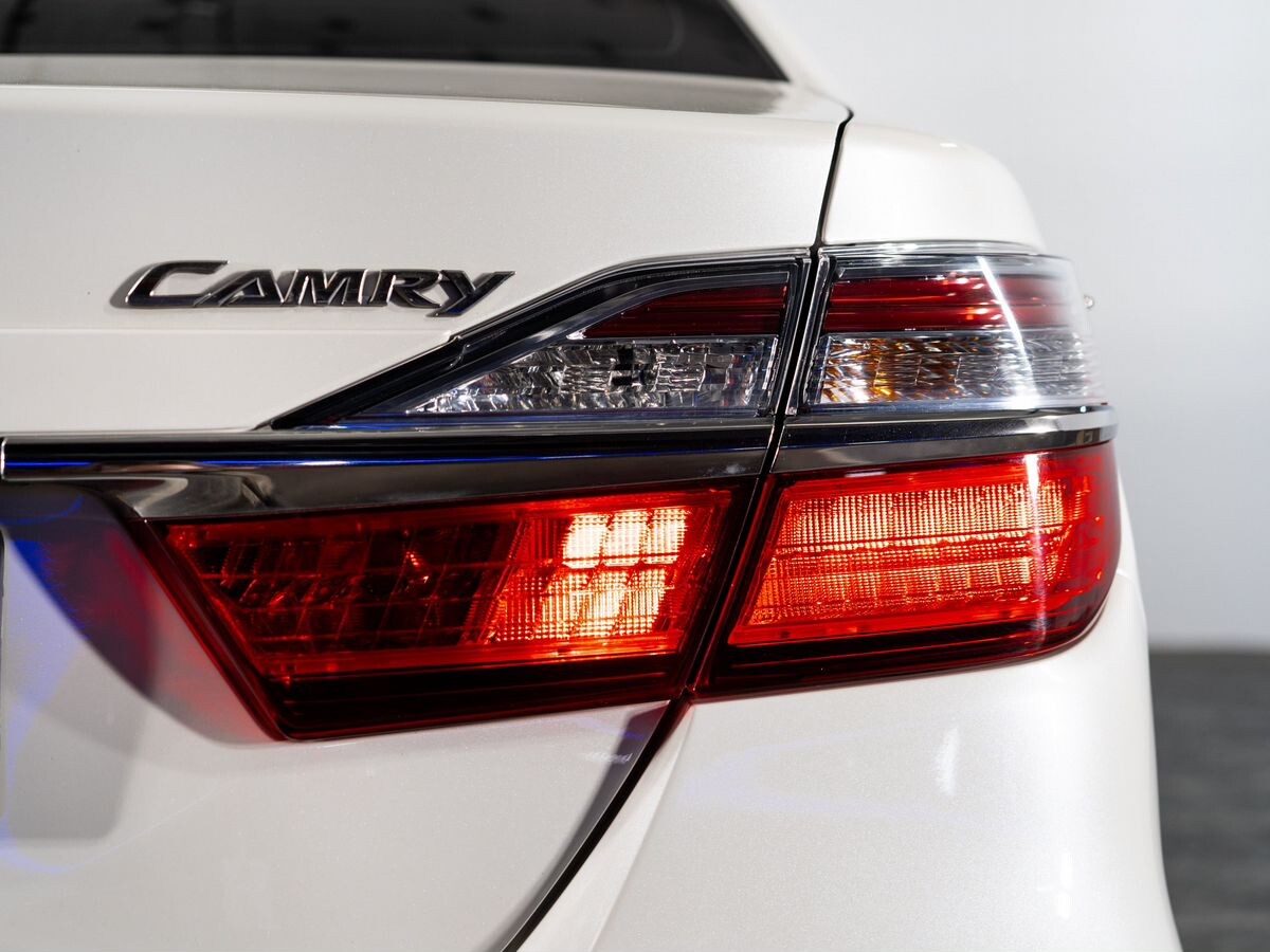 Toyota Camry 2017 - фото автомобиля