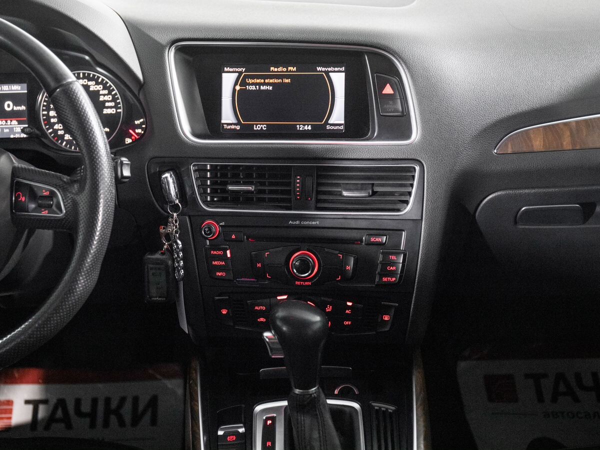 Audi Q5 2012 - фото автомобиля