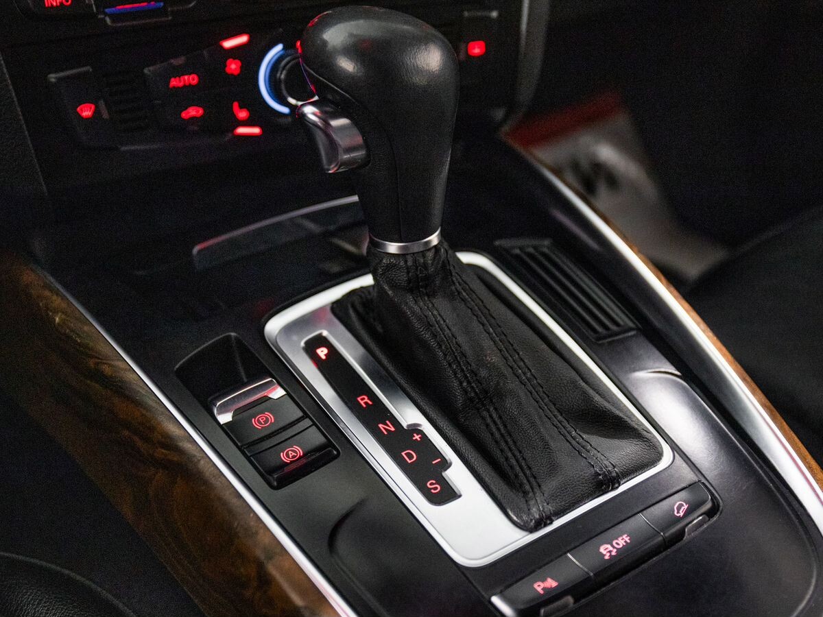 Audi Q5 2012 - фото автомобиля