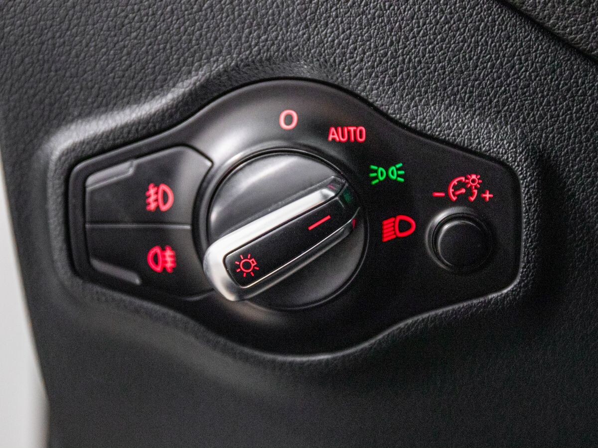 Audi Q5 2012 - фото автомобиля