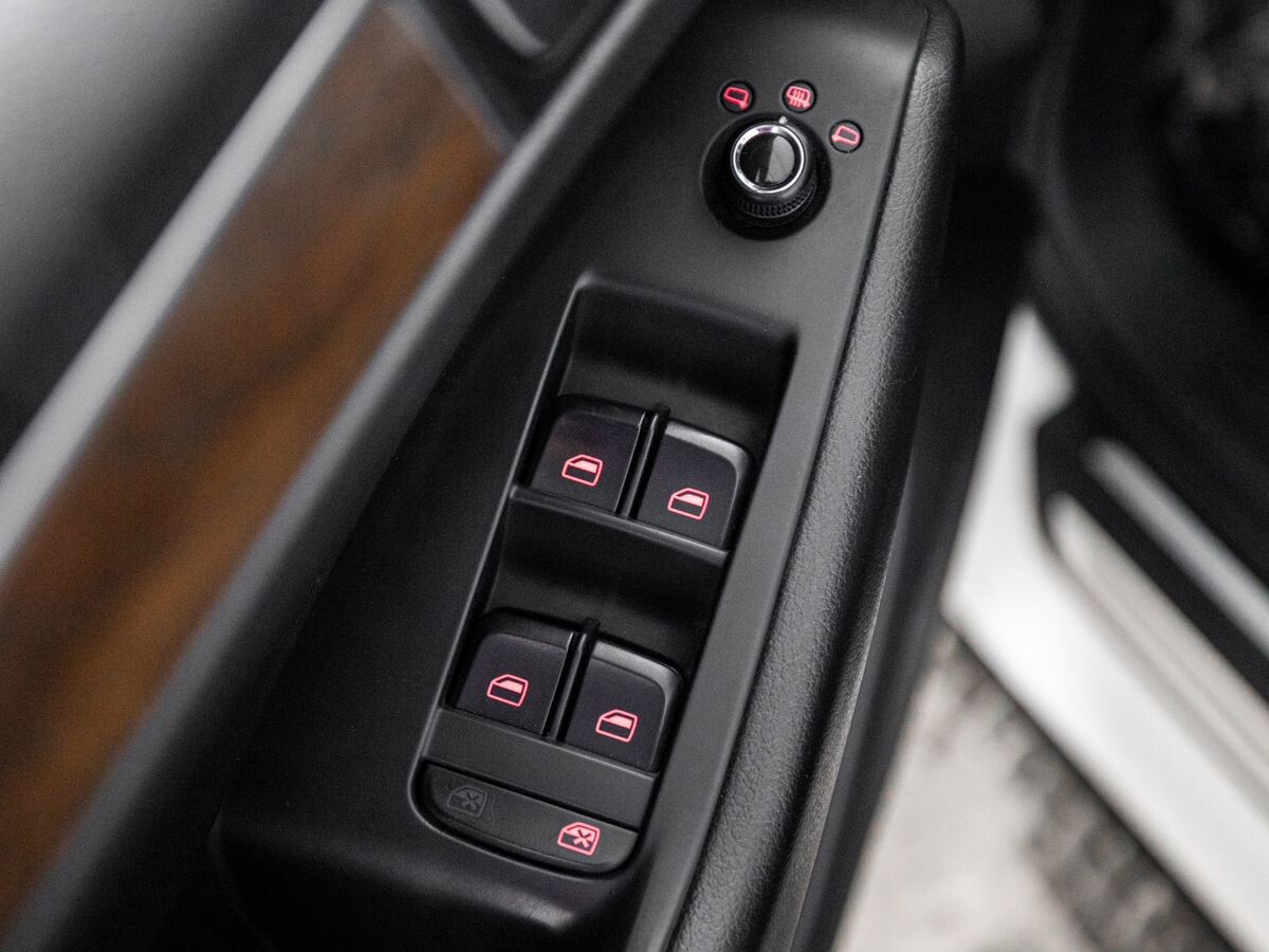 Audi Q5 2012 - фото автомобиля