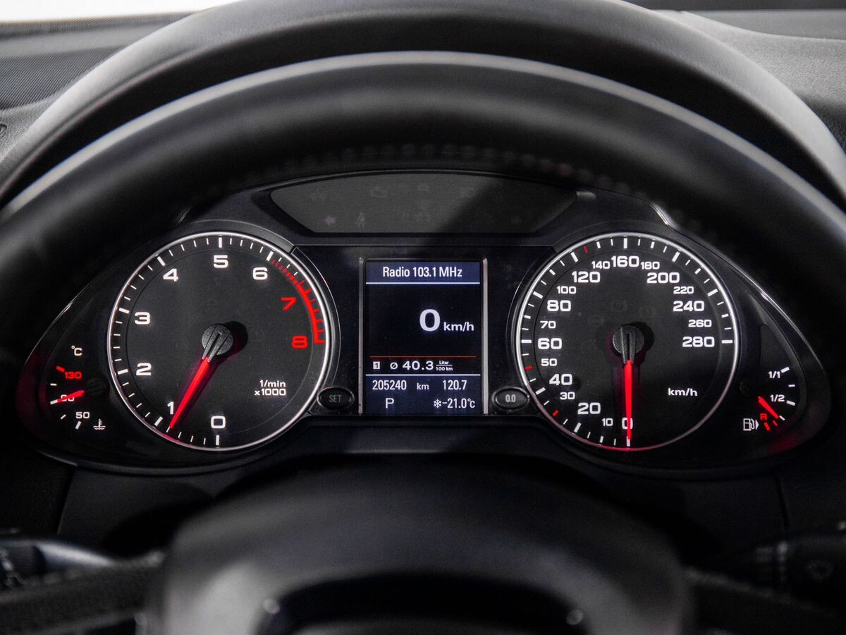 Audi Q5 2012 - фото автомобиля