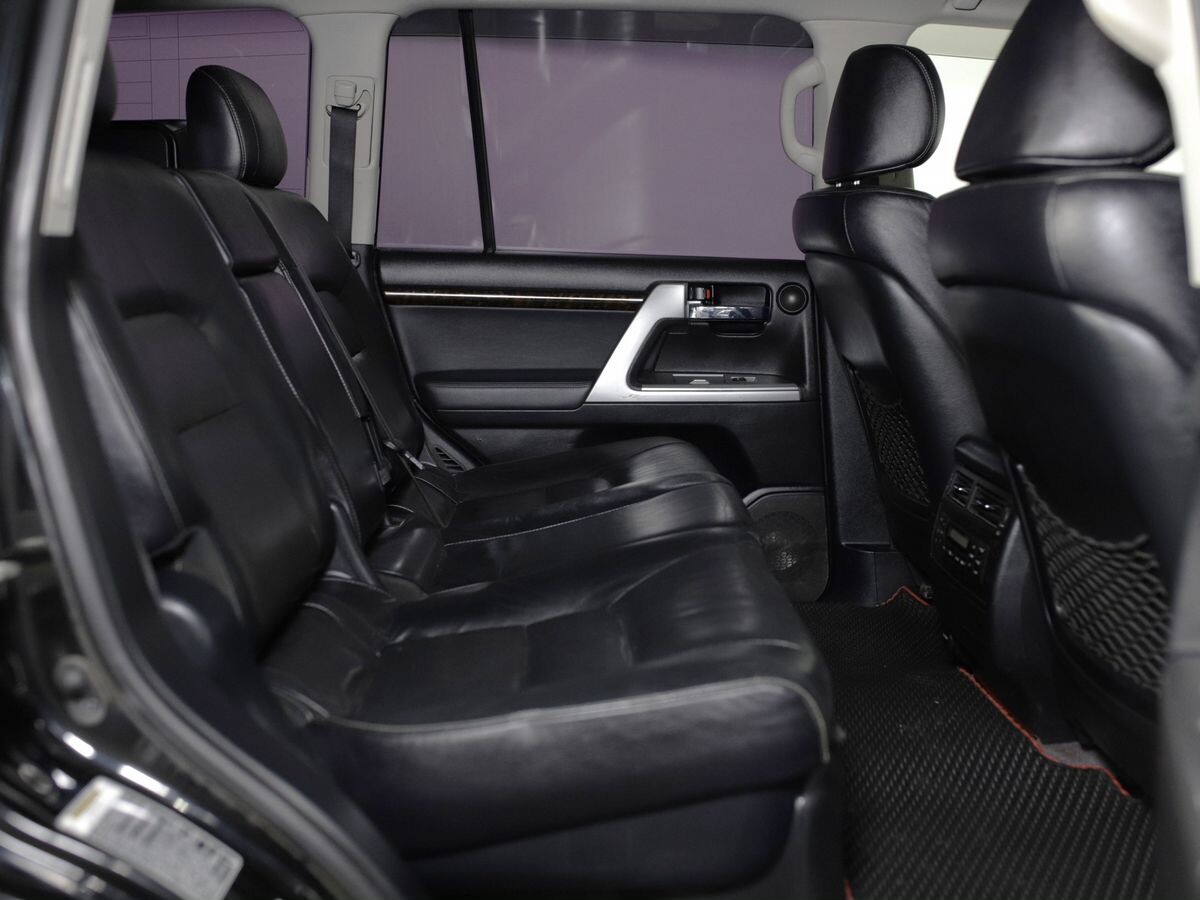 Toyota Land Cruiser 2012 - фото автомобиля