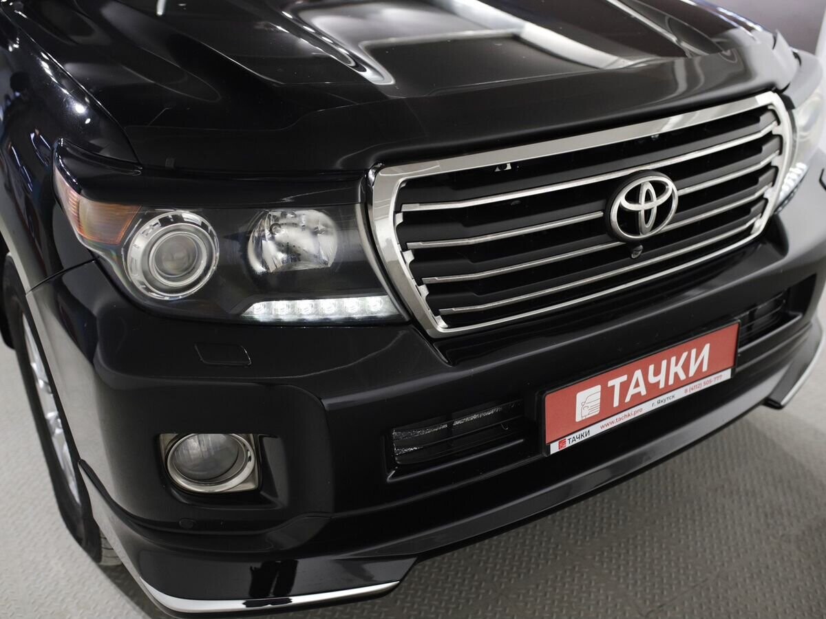 Toyota Land Cruiser 2012 - фото автомобиля