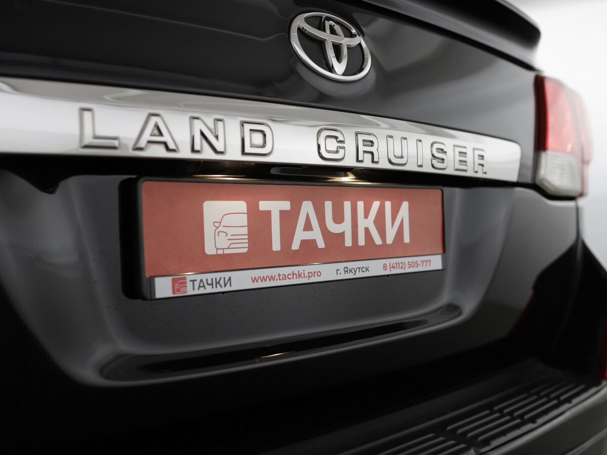 Toyota Land Cruiser 2012 - фото автомобиля