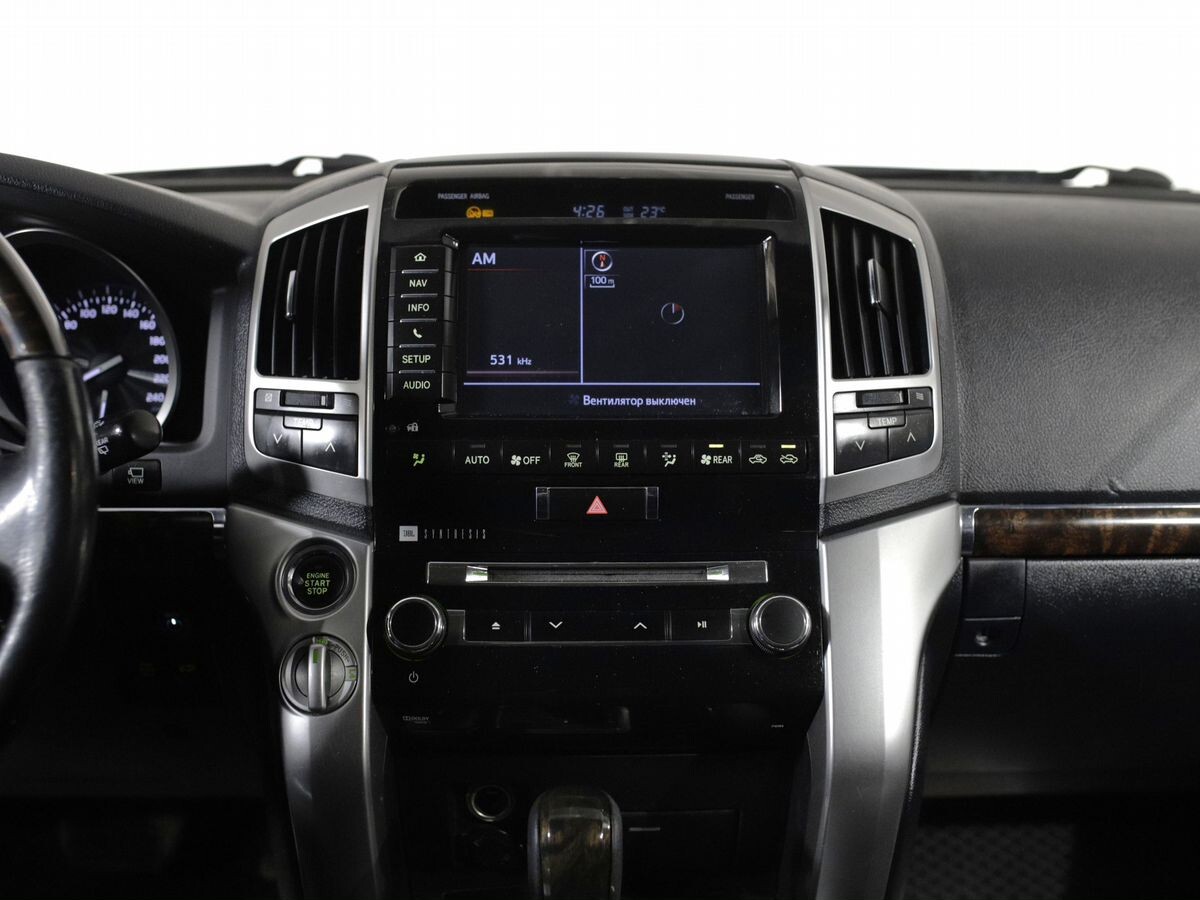 Toyota Land Cruiser 2012 - фото автомобиля