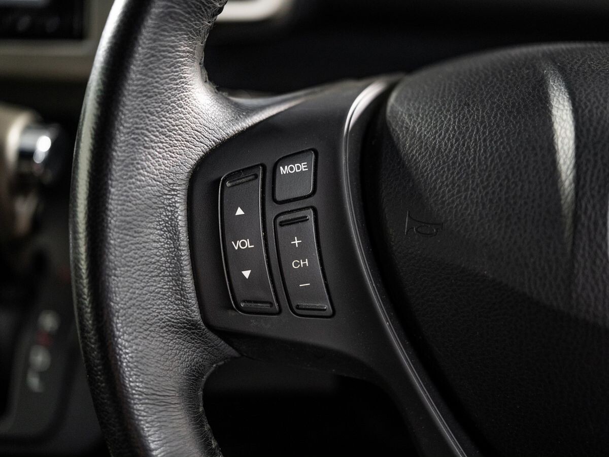 Honda Freed Spike 2014 - фото автомобиля