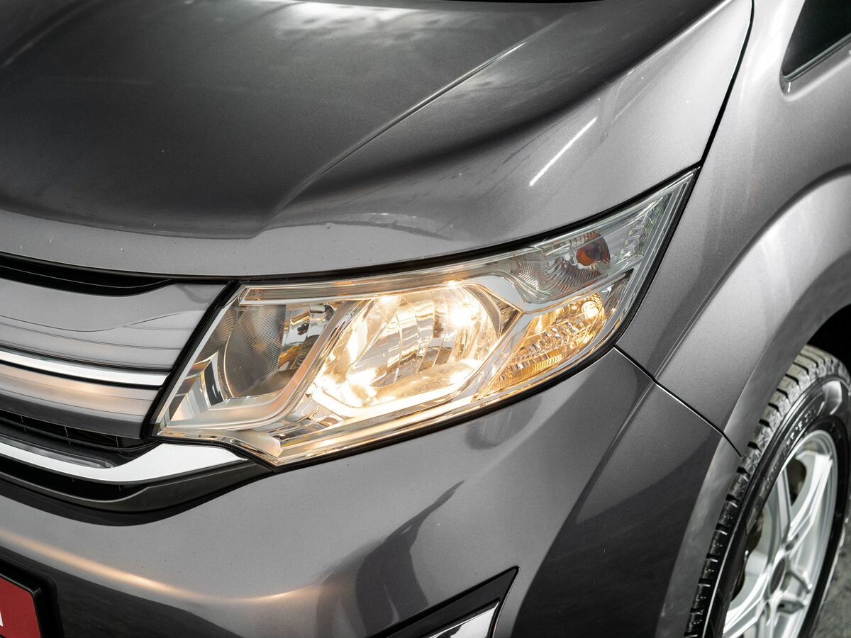 Honda Stepwgn 2019 - фото автомобиля