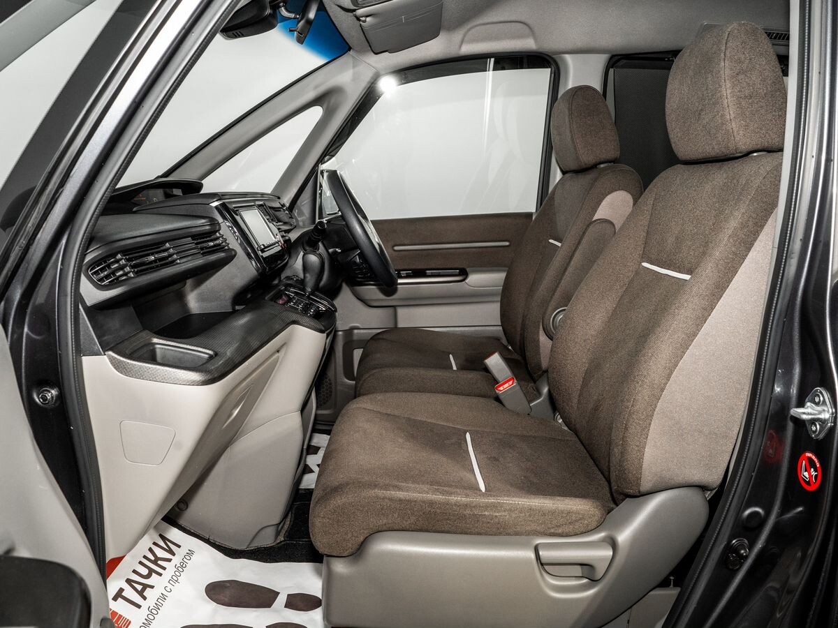 Honda Stepwgn 2019 - фото автомобиля