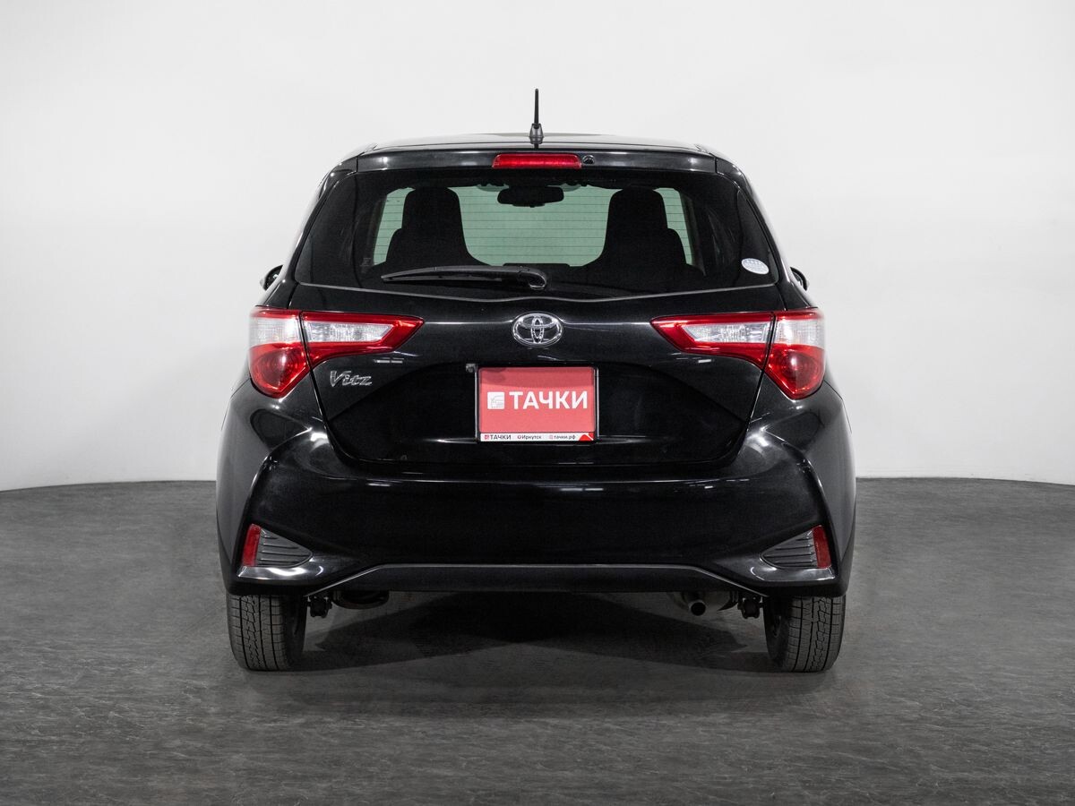 Toyota Vitz 2018 - фото автомобиля