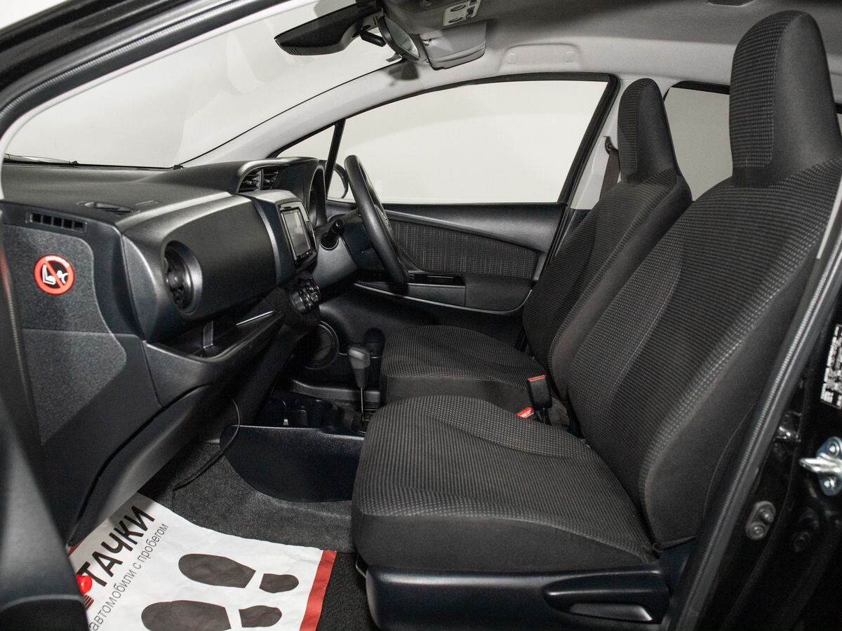 Toyota Vitz 2018 - фото автомобиля